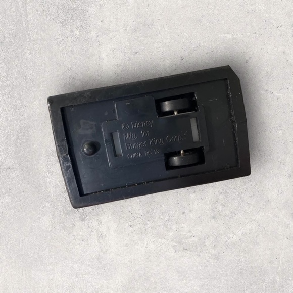 1996 Vintage Oliver and Company Dodger with Sausage BK Kids Meal Toy - Picture 3 of 4